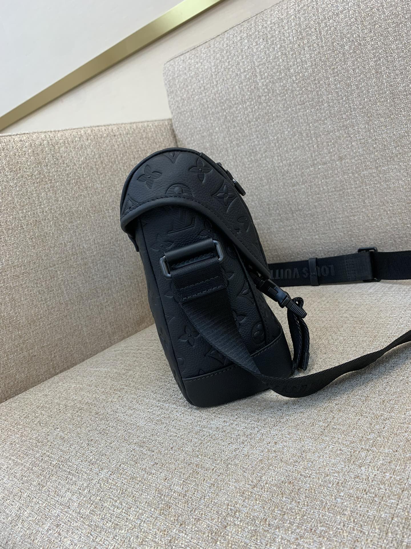 ショルダーバッグ